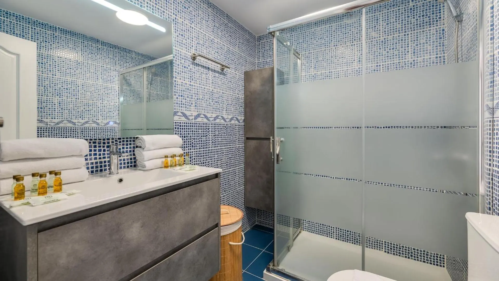 מארבלה Los Angeles Beach Front Villa 0*,
