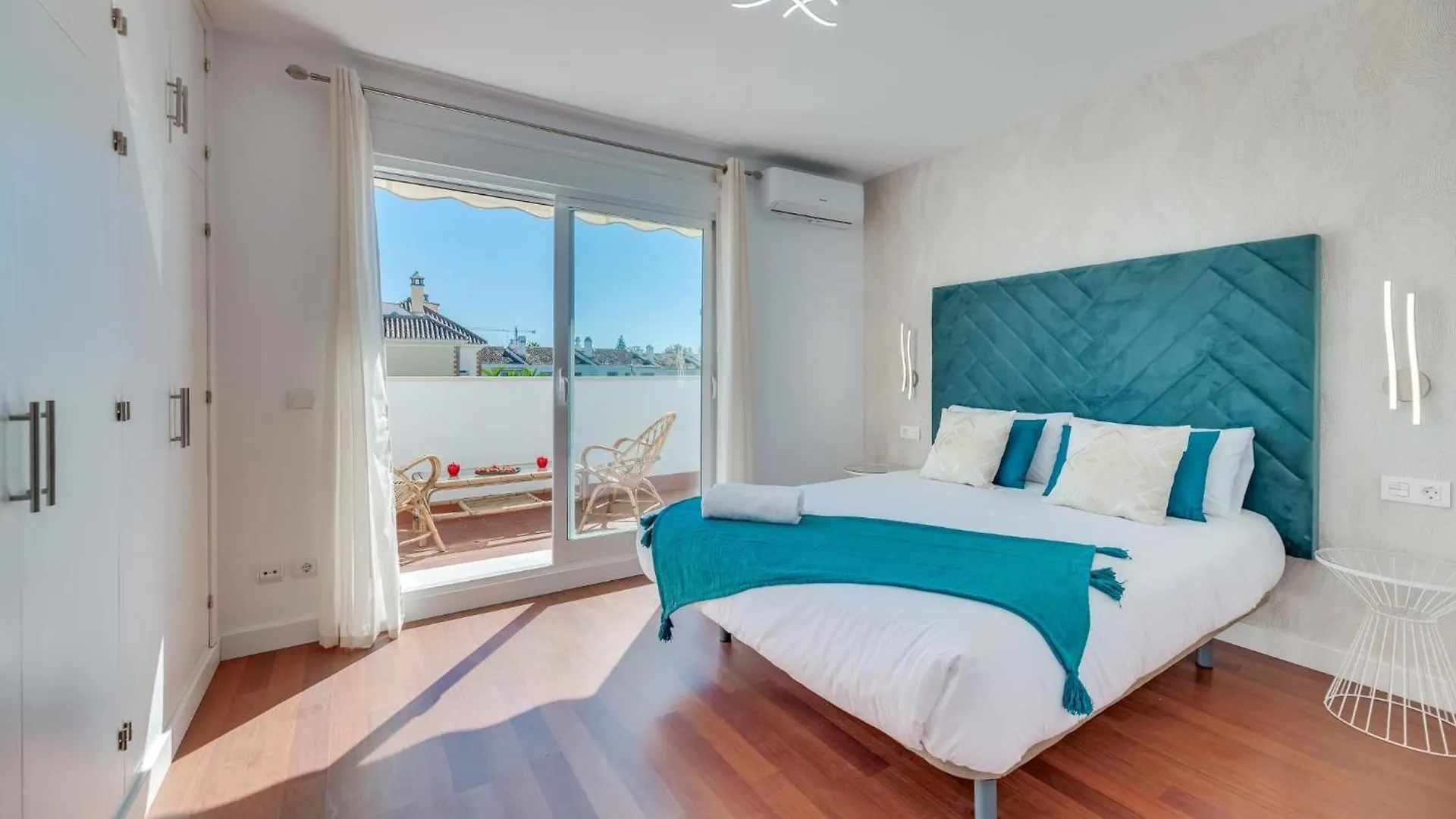 Los Angeles Beach Front Villa Marbella